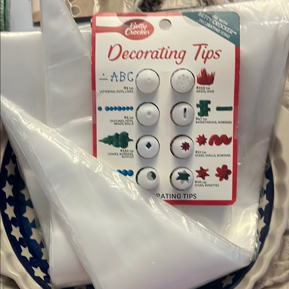 Cake Decorating Tips Set